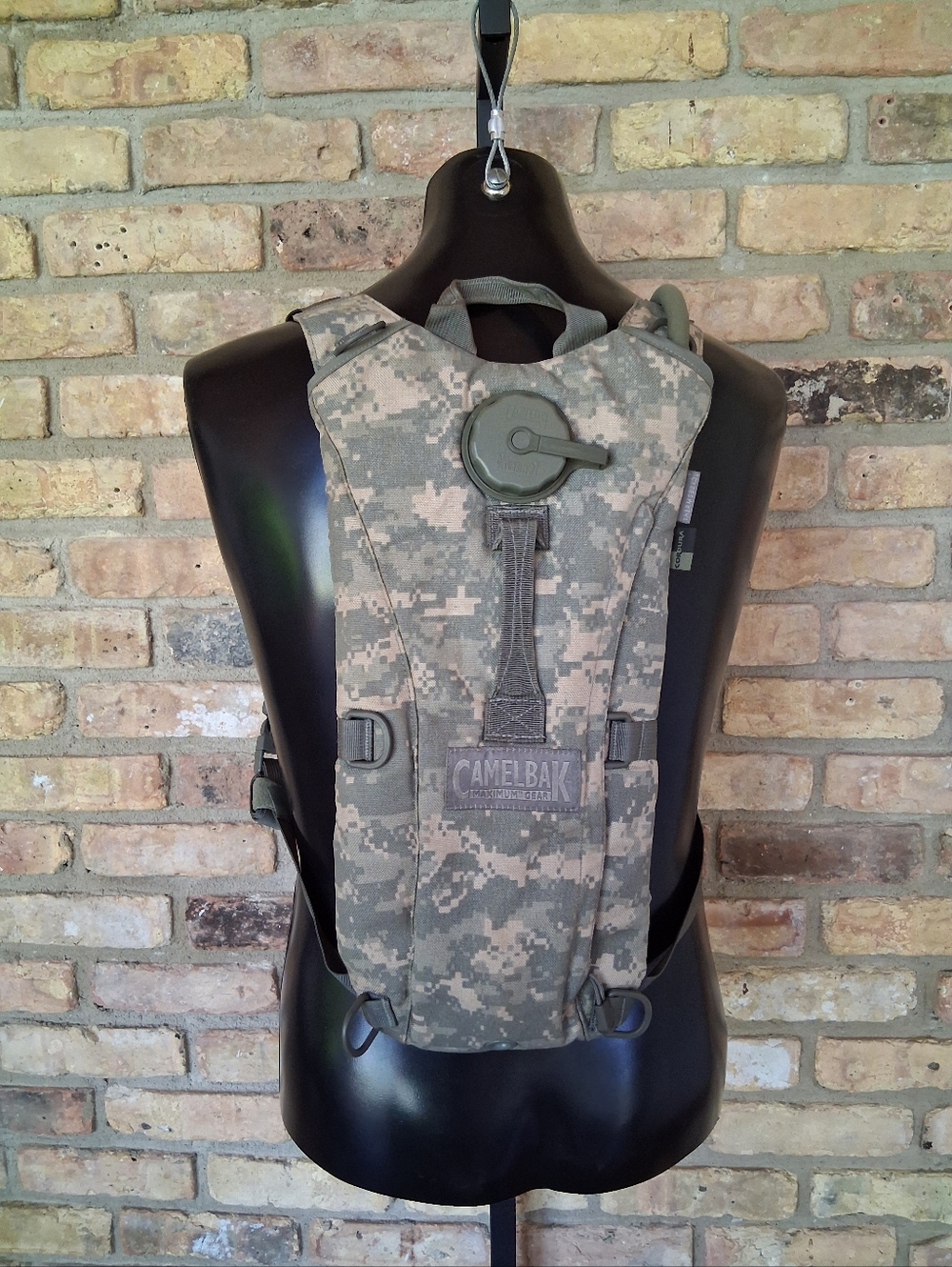 CAMELBAK CAMO HYDRATION BACKPACK MAXIMUM GEAR 3L LONG NECK